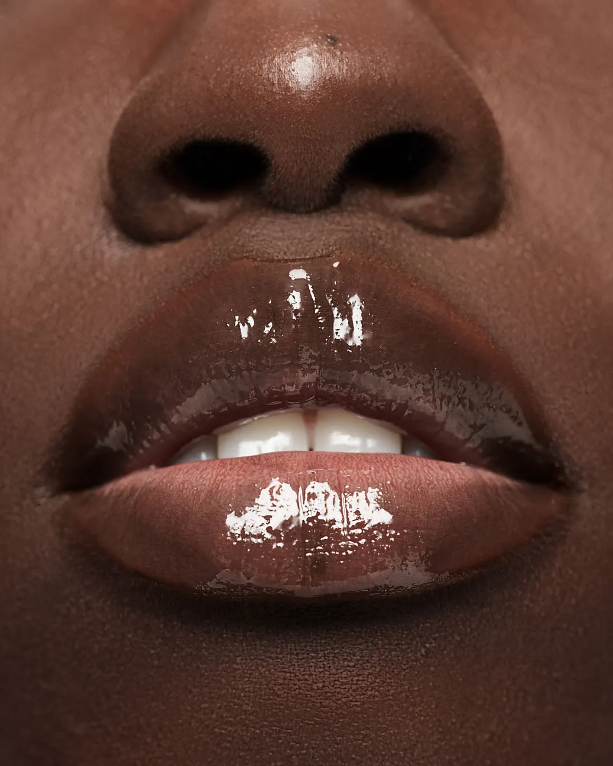 Fenty Treatz Hydrating   Strengthening Lip Oil — Black Cherry
