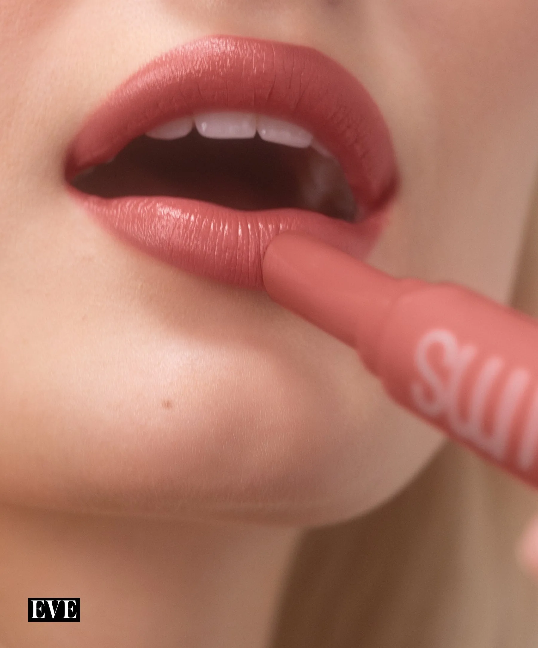 Legendary Serum Lipstick: The Nudes