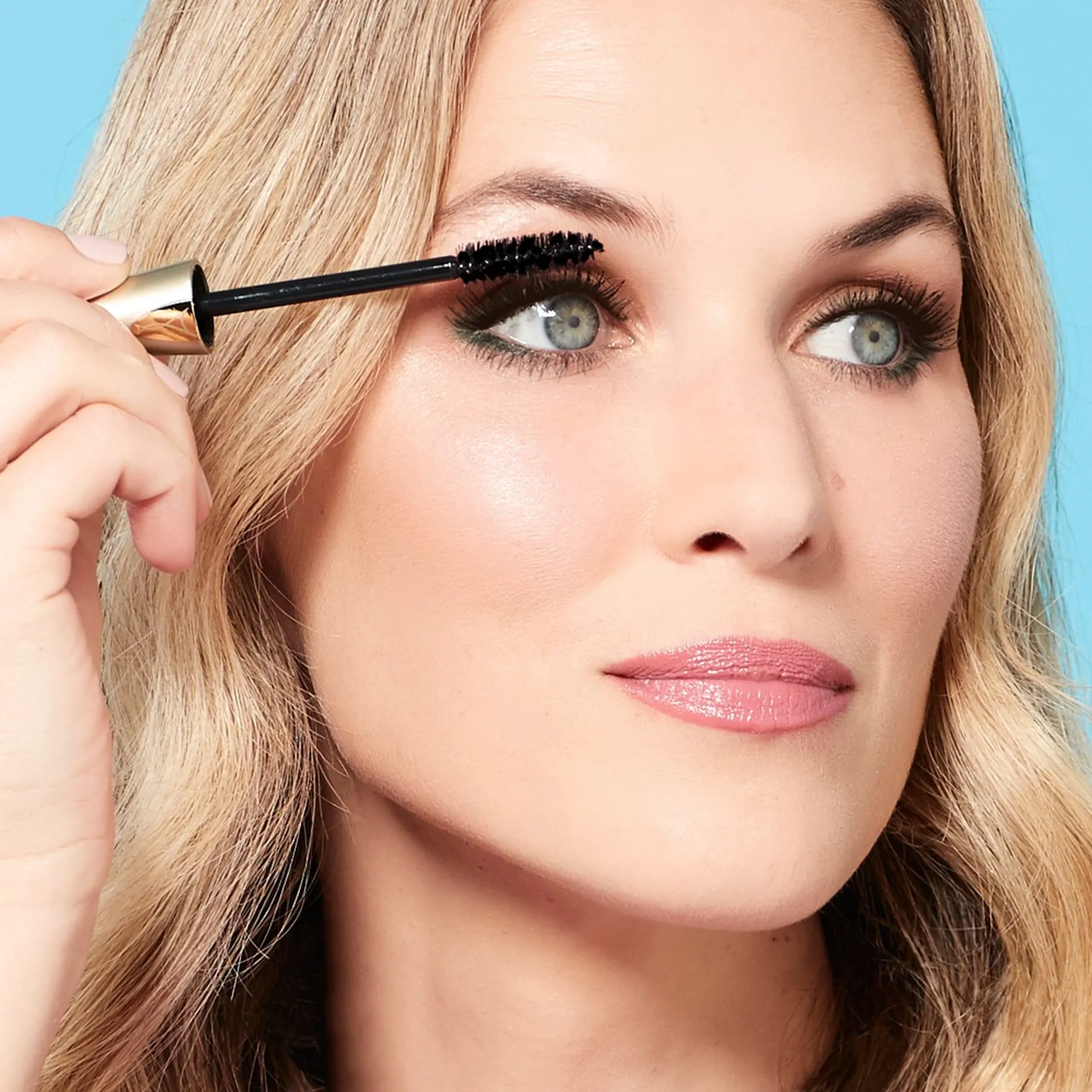 Secret Weapon Super Volume 24hr Mascara Black   Free Mini